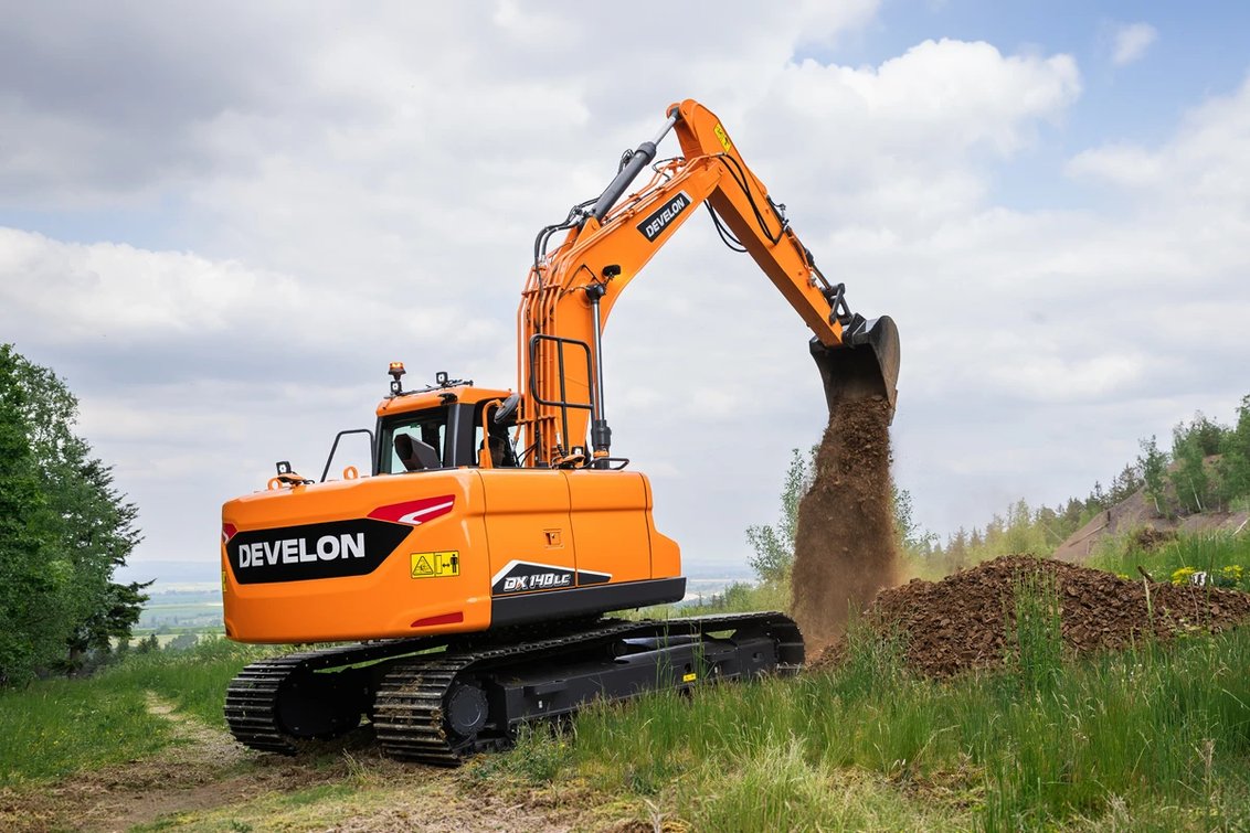 DEVELON DX140LC-7 Crawler Excavator digging