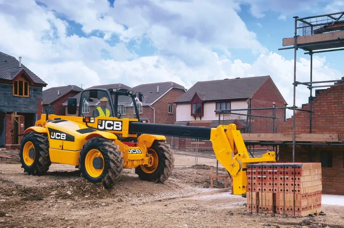 JCB 506-23TC Telehandler showing reach capability