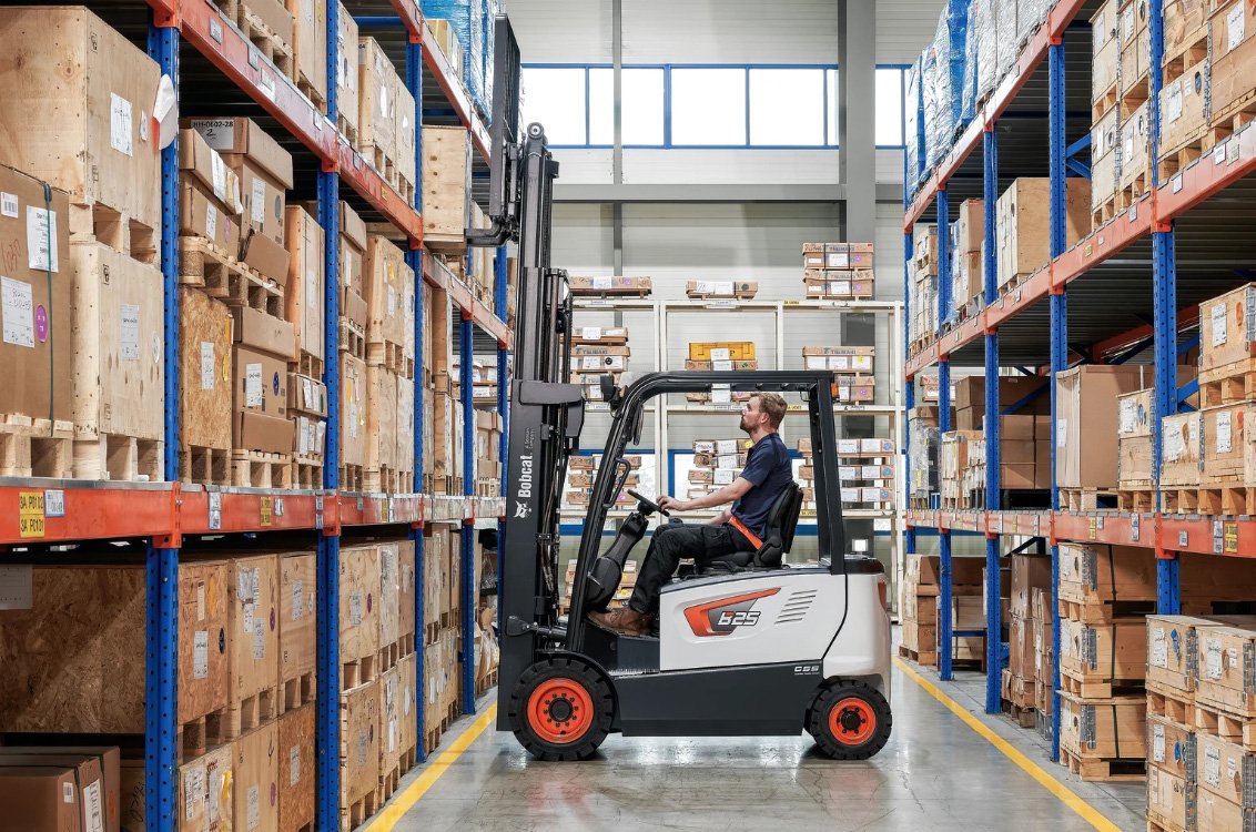 Bobcat B30X-7 Plus Electric Pneumatic Forklift in a warehouse