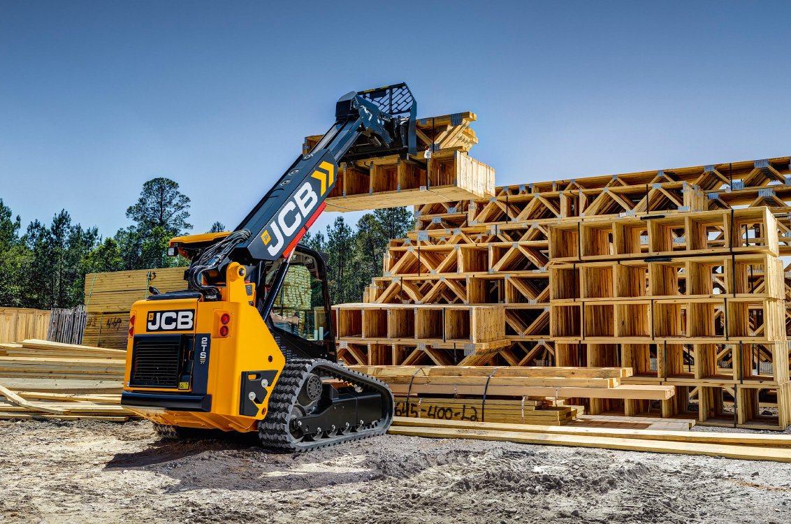 JCB 2TS-7T Teleskid Compact Track Loader stacking pre-fab construction material