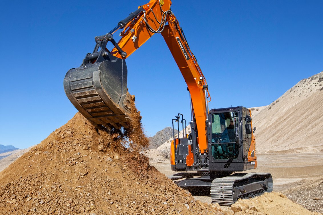DEVELON DX140LCR-7 Crawler Excavator Piling Dirt