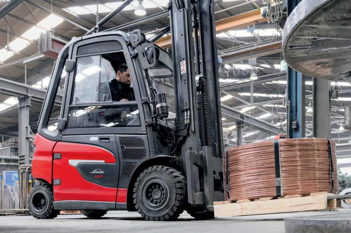 Linde E30 Electric Pneumatic Forklift 