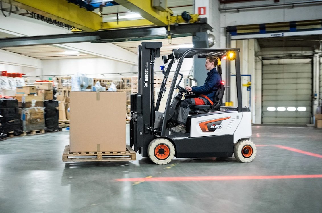 Bobcat B18X-7 Plus Electric Pneumatic Forklift in a warehouse