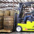 Clark SE20T 3-Wheel Electric Forklift in a wine warehouse