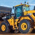 JCB 457 Wheel Loader loading a large load of soil