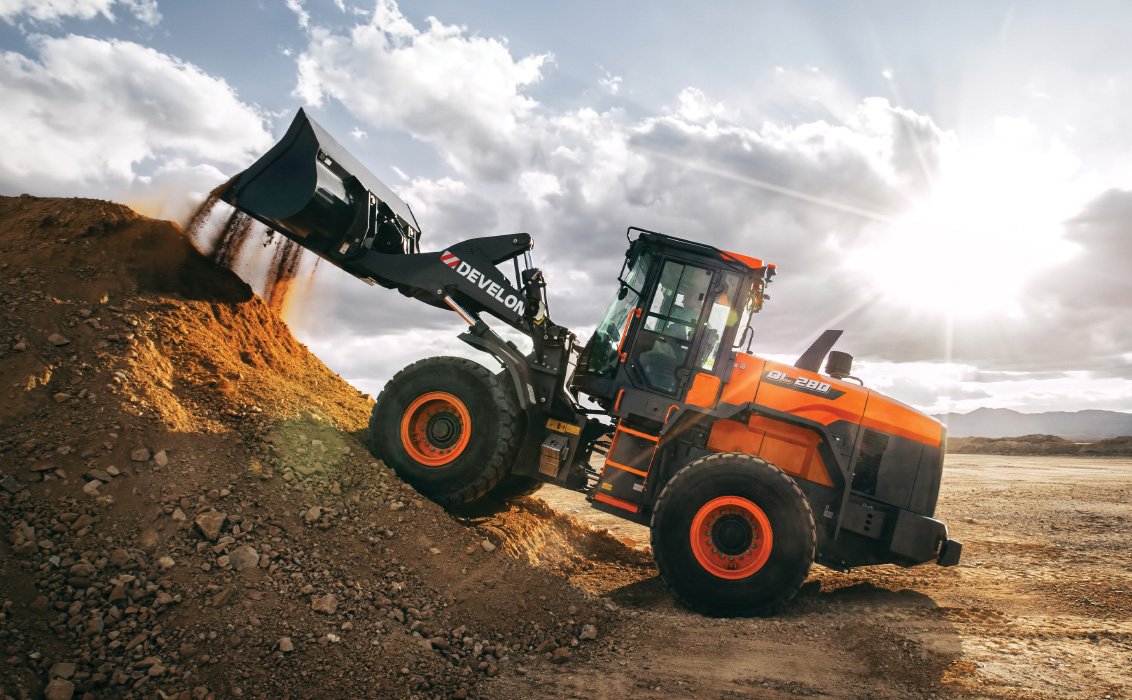 DEVELON DL280-7 Wheel Loader moving construction dirt