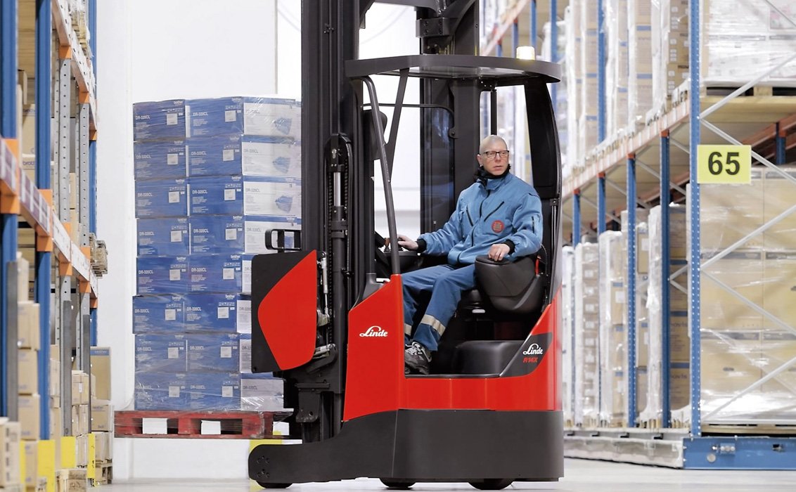 Linde R17X Electric Narrow Aisle Reach Truck in a warehouse