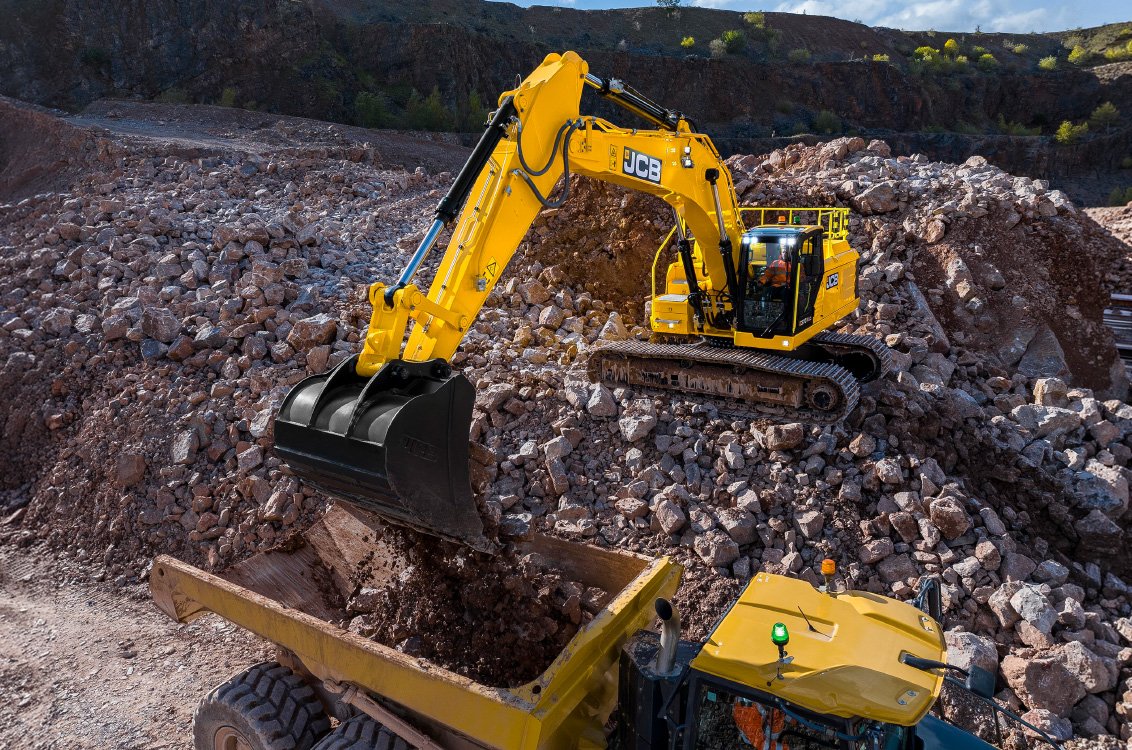 JCB 370X Crawler Excavator loading a quarry haul truck