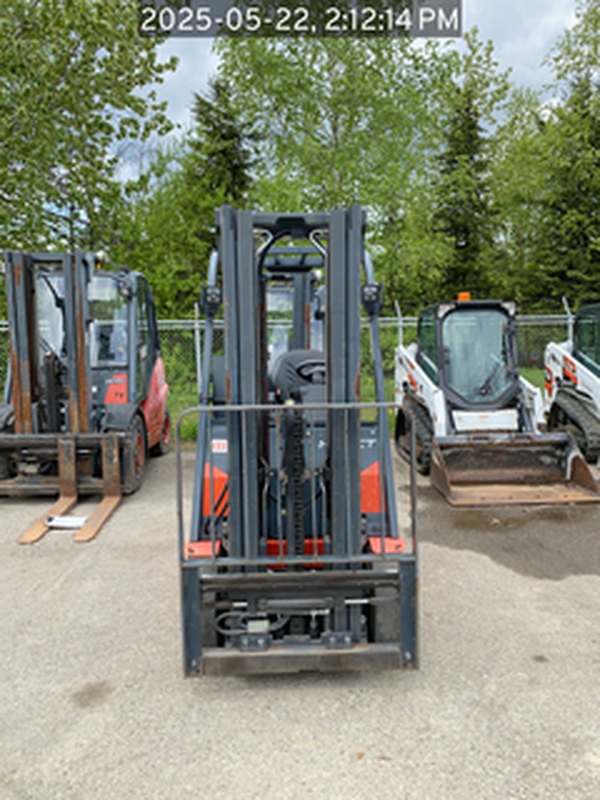 2015 Linde H25 IC Pneumatic Forklift 3-Stage 