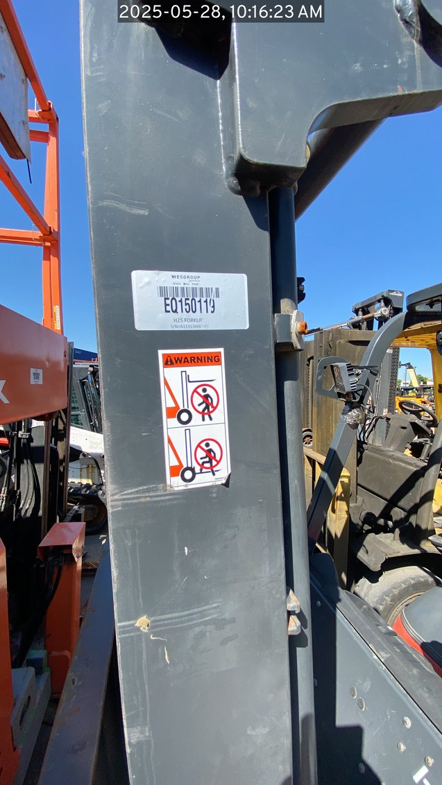 2017 Linde H25 IC Pneumatic Forklift 3-Stage 