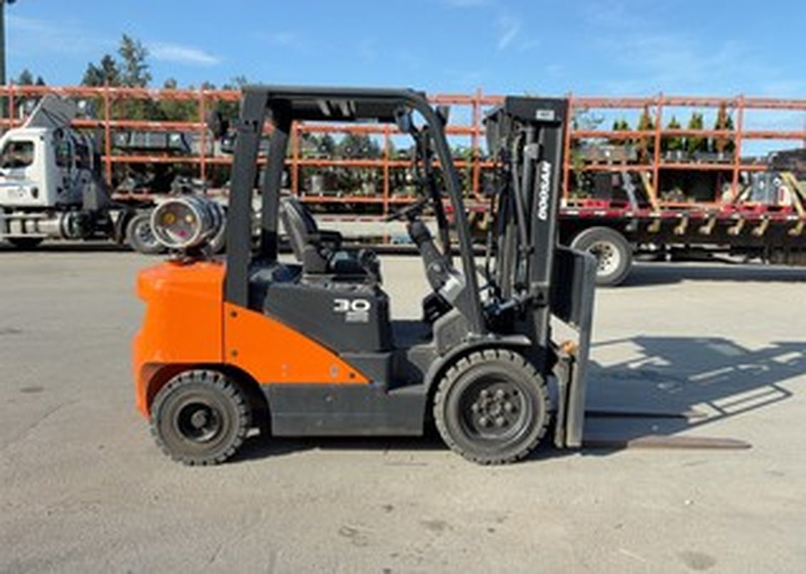 2022 Doosan G30E-5 IC Pneumatic Forklift 