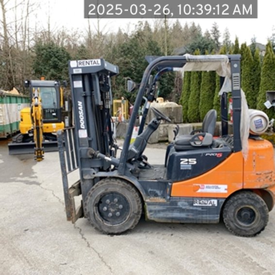 2015 Doosan G25N-7 IC Pneumatic Forklift 