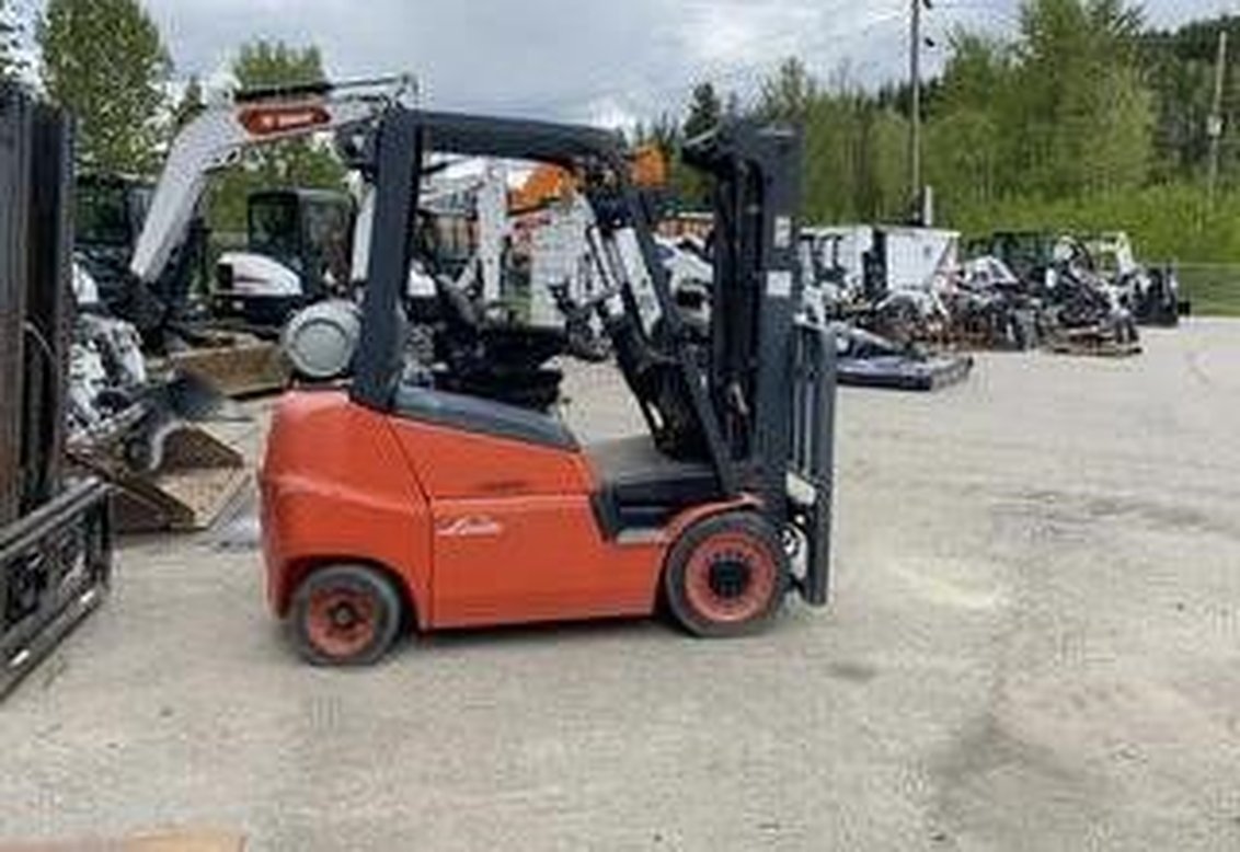 2015 Linde H25 IC Pneumatic Forklift 3-Stage 