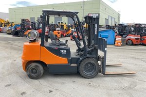 2015 Doosan G35-7 IC-Pneumatic Forklift 2015 Doosan G35-7 IC-Pneumatic Forklift