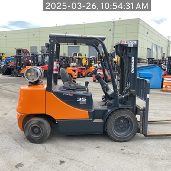 2015 Doosan G35-7 IC-Pneumatic Forklift 