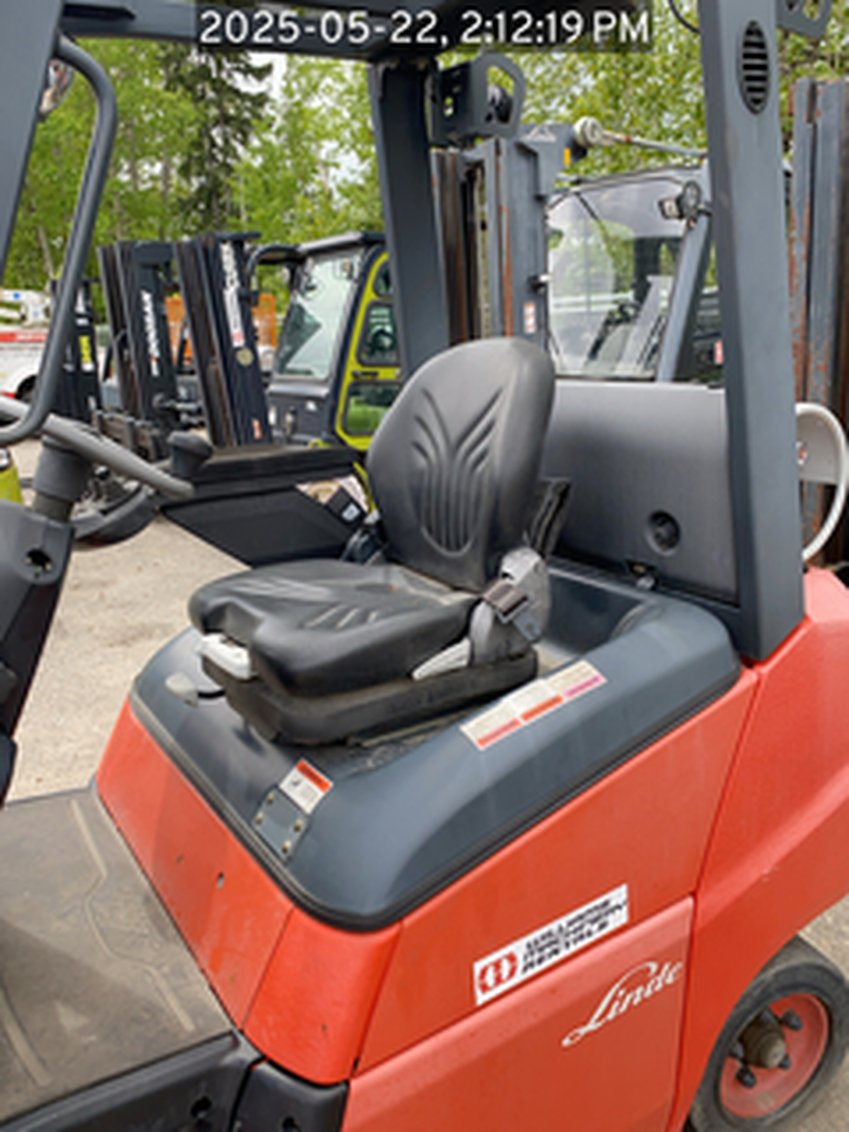 2015 Linde H25 IC Pneumatic Forklift 3-Stage 