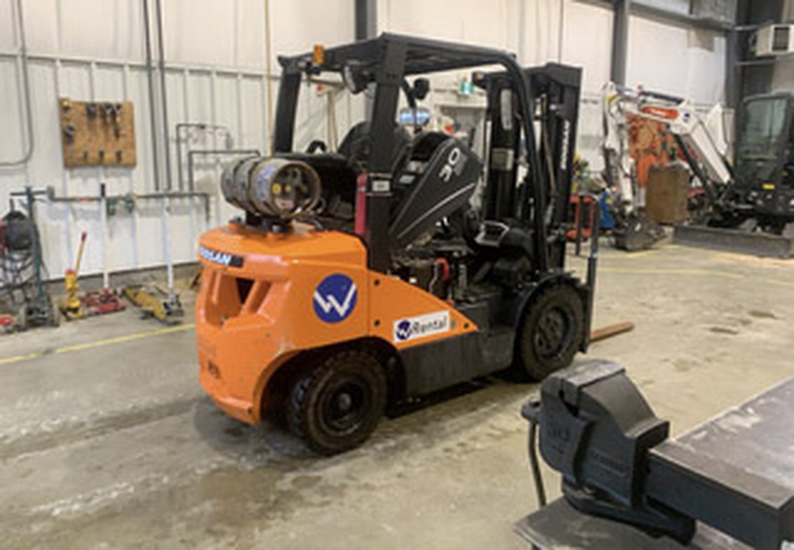 Doosan G30E-5 IC Pneumatic Forklift 