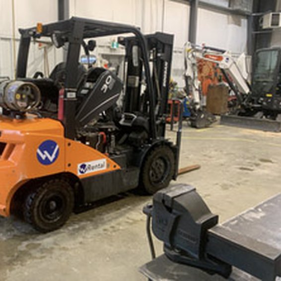 Doosan G30E-5 IC Pneumatic Forklift 