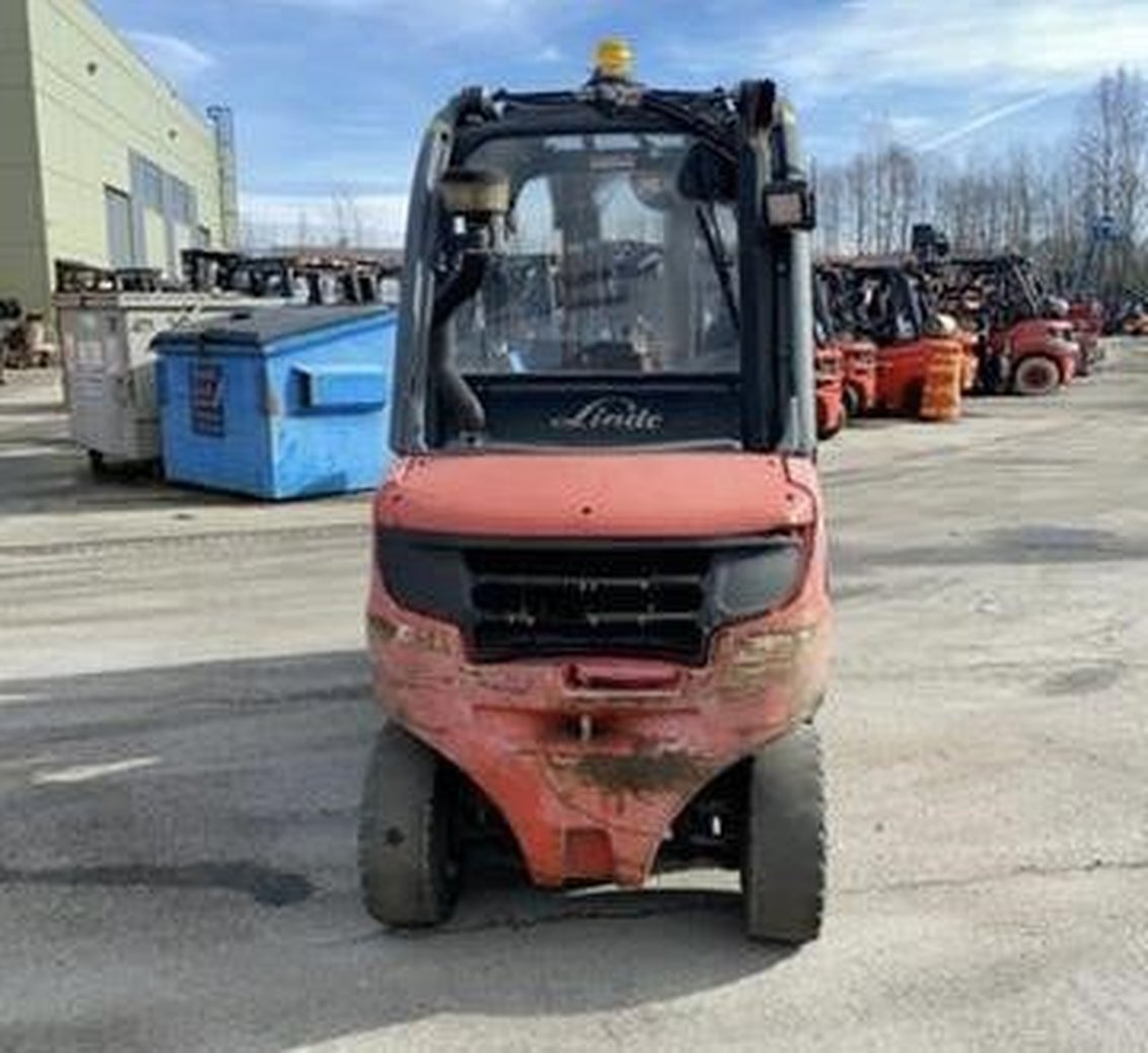 2014 Linde H35 IC Pneumatic Forklift 