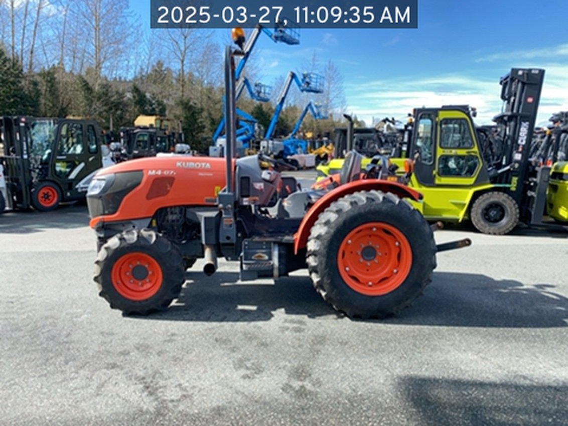 Kubota KUBOTA M4-071 - M4-071 TRACTOR -  