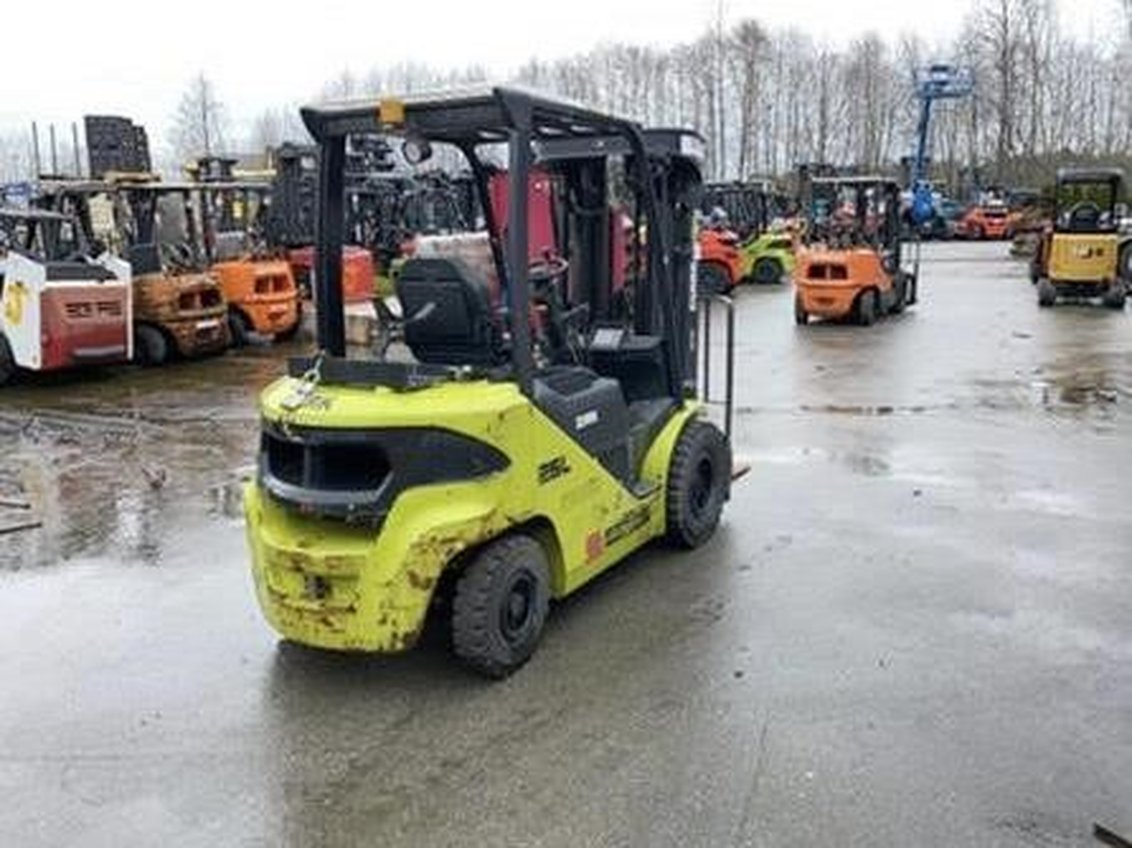 2019 Clark S25 IC Pneumatic Forklift 