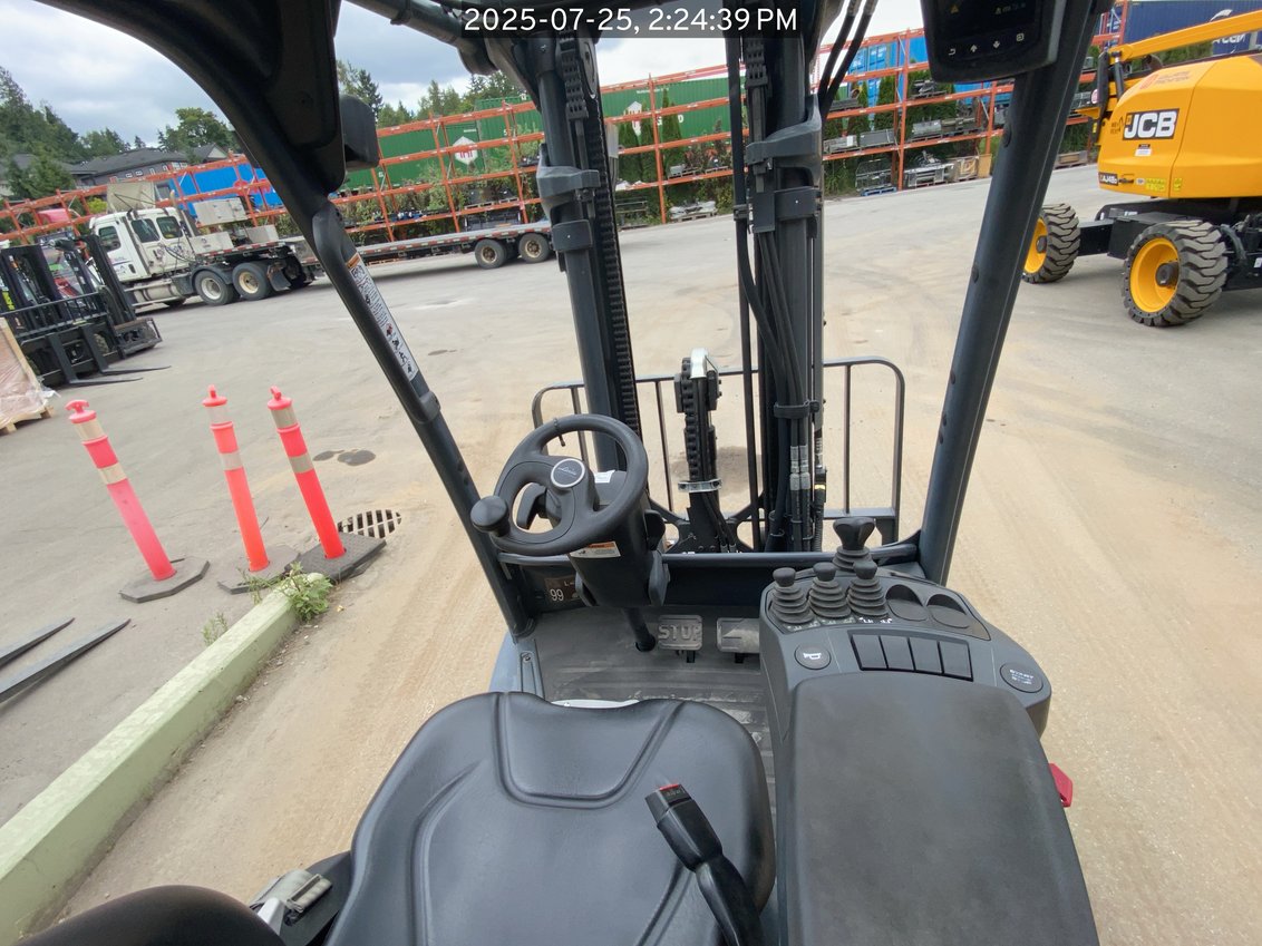 Linde H25 IC Pneumatic Forklift 3-Stage 
