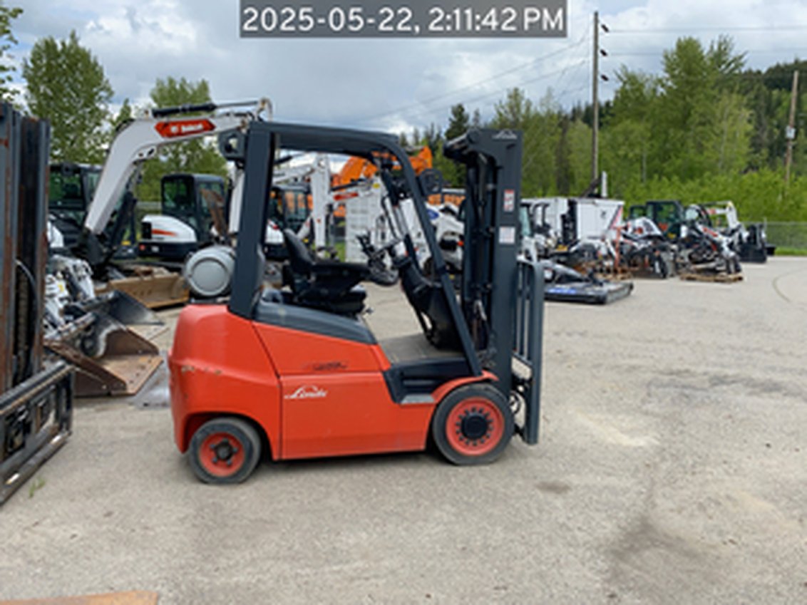 2015 Linde H25 IC Pneumatic Forklift 3-Stage 
