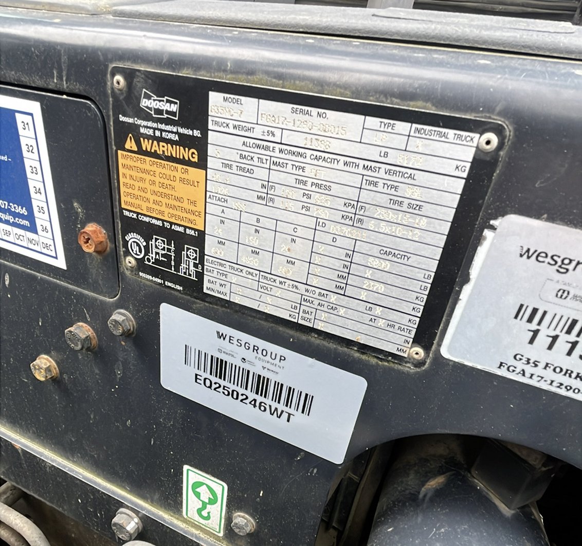 2017 Doosan G35-7 IC-Pneumatic Forklift 