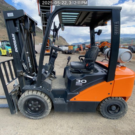 2022 Doosan G30E-5 IC Pneumatic Forklift 