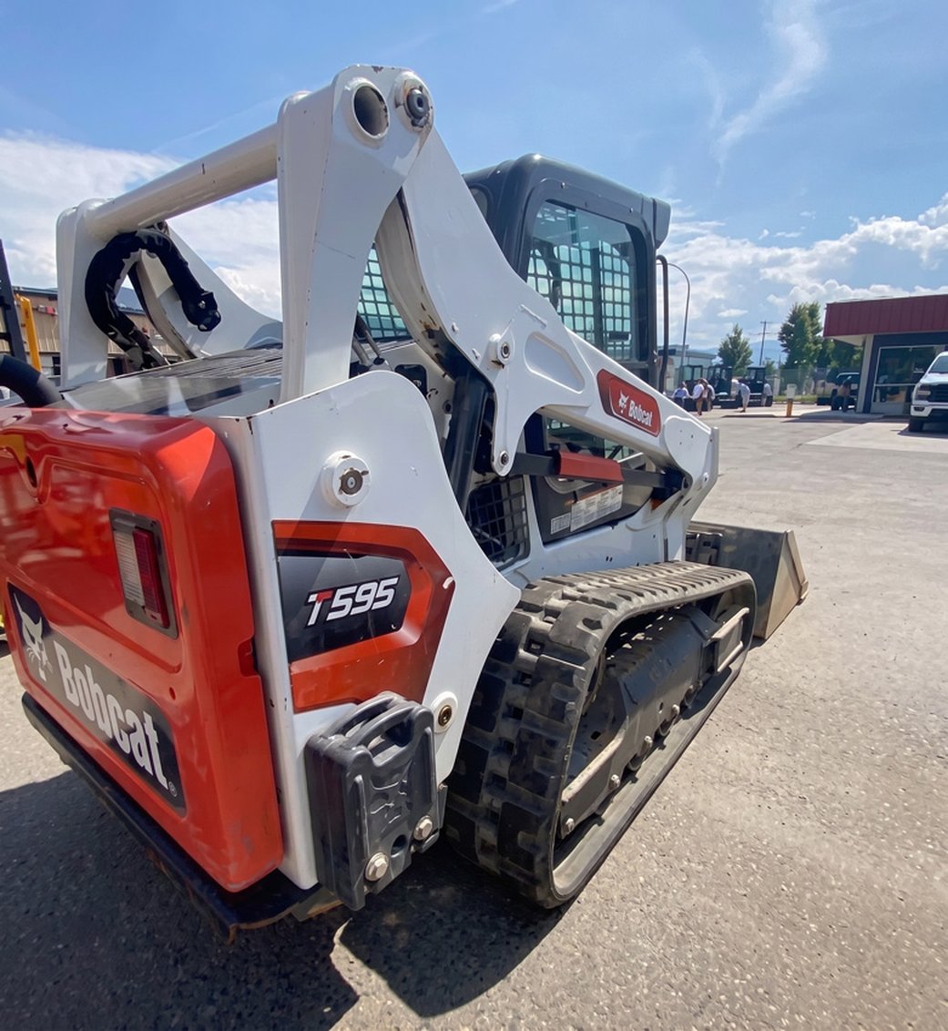 2022 Bobcat T595 Compact Track Loader 