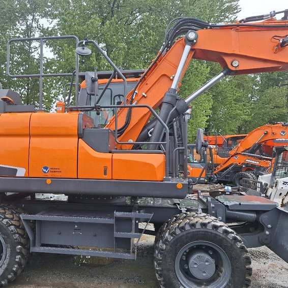 2022 DEVELON DX190W-7 Wheeled Excavator 