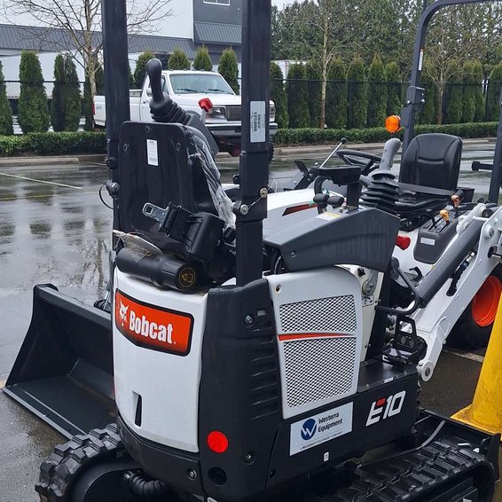 Bobcat E10 Mini Excavator 