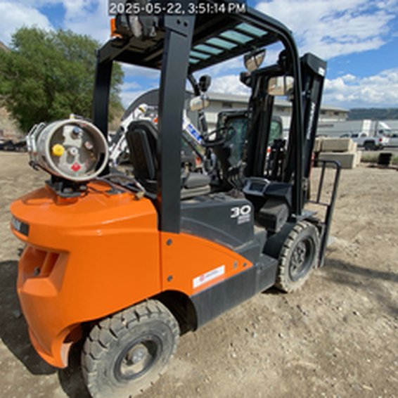 2022 Doosan G30E-5 IC Pneumatic Forklift 
