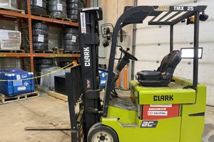 2016 CLARK TMX25 Electric Rider Forklift 2016 CLARK TMX25 Electric Rider Forklift