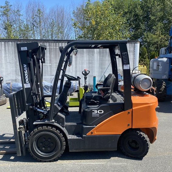 2022 Doosan G30E-5 IC Pneumatic Forklift 