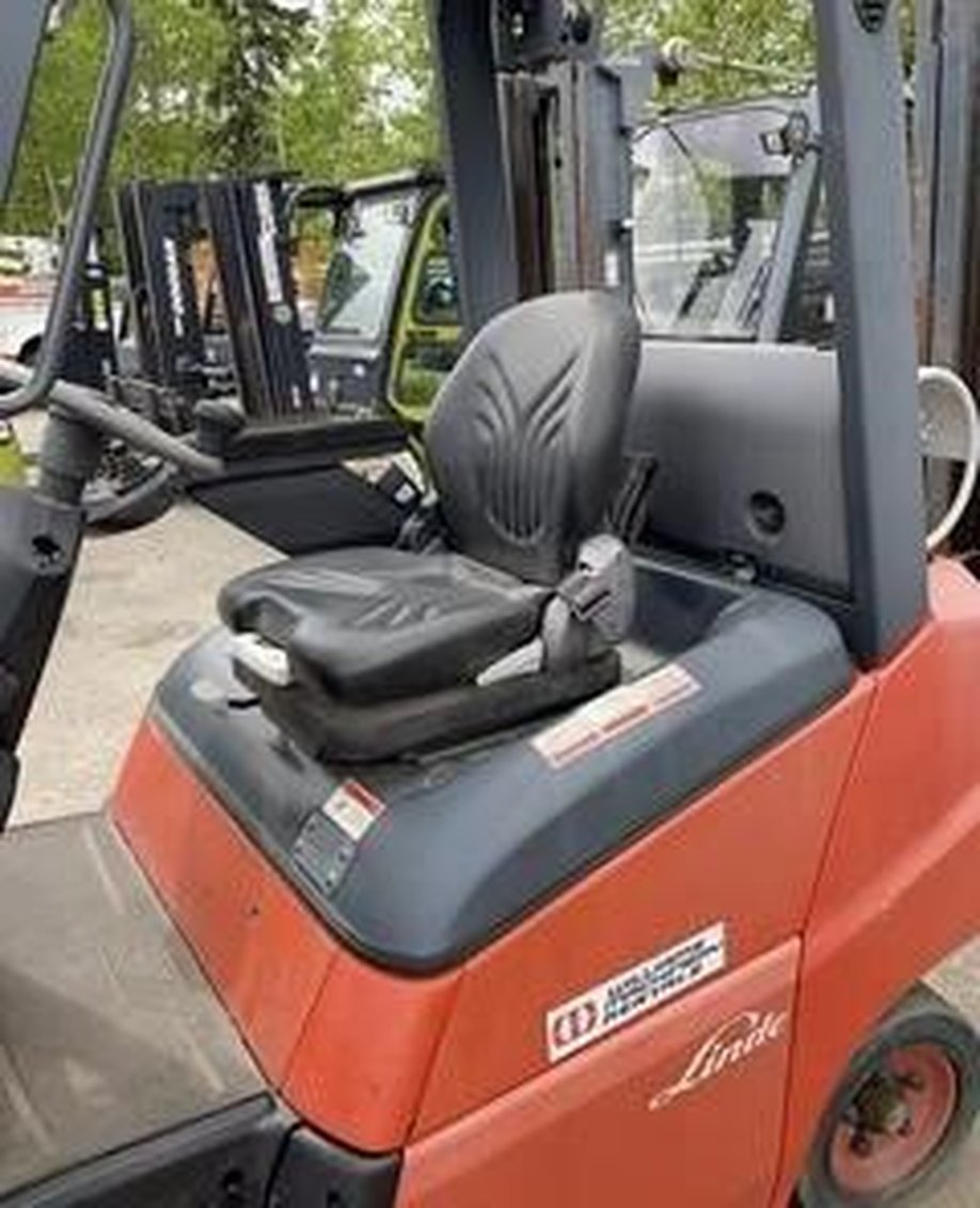 2015 Linde H25 IC Pneumatic Forklift 3-Stage 