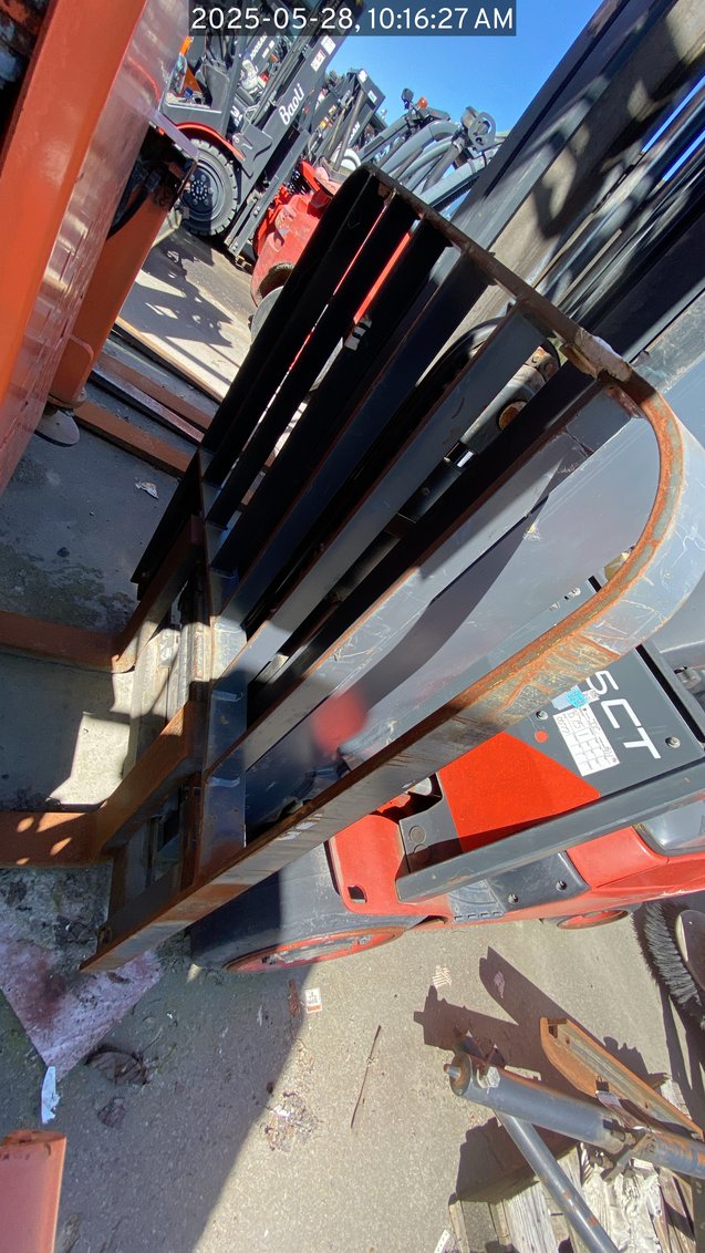 2017 Linde H25 IC Pneumatic Forklift 3-Stage 