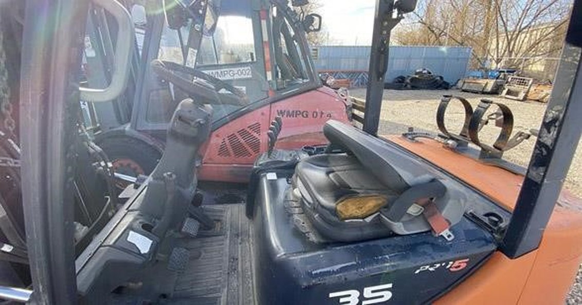 2015 Doosan G35-7 IC-Pneumatic Forklift 