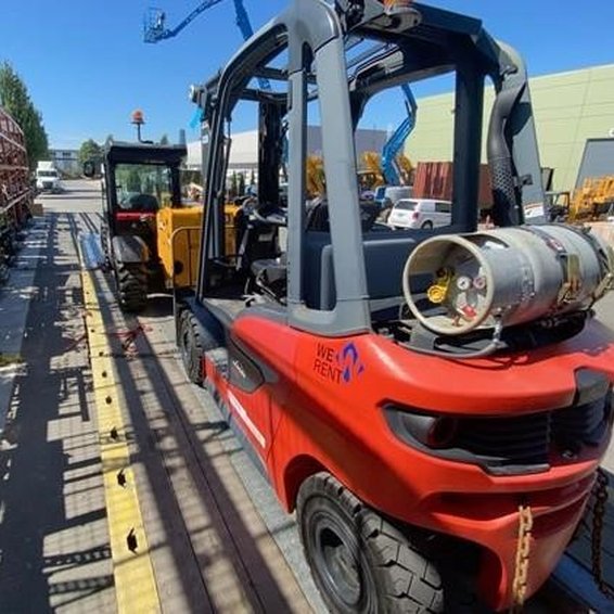 2021 Linde H25 IC Pneumatic Forklift 3-Stage 