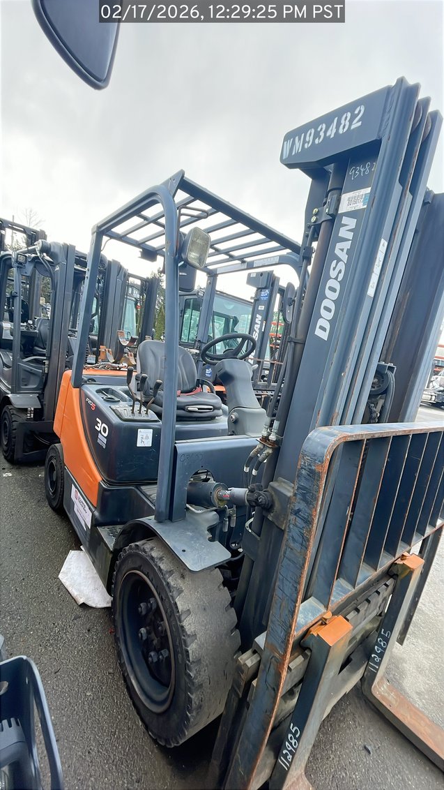 2015 Doosan G30E-5 IC Pneumatic Forklift 