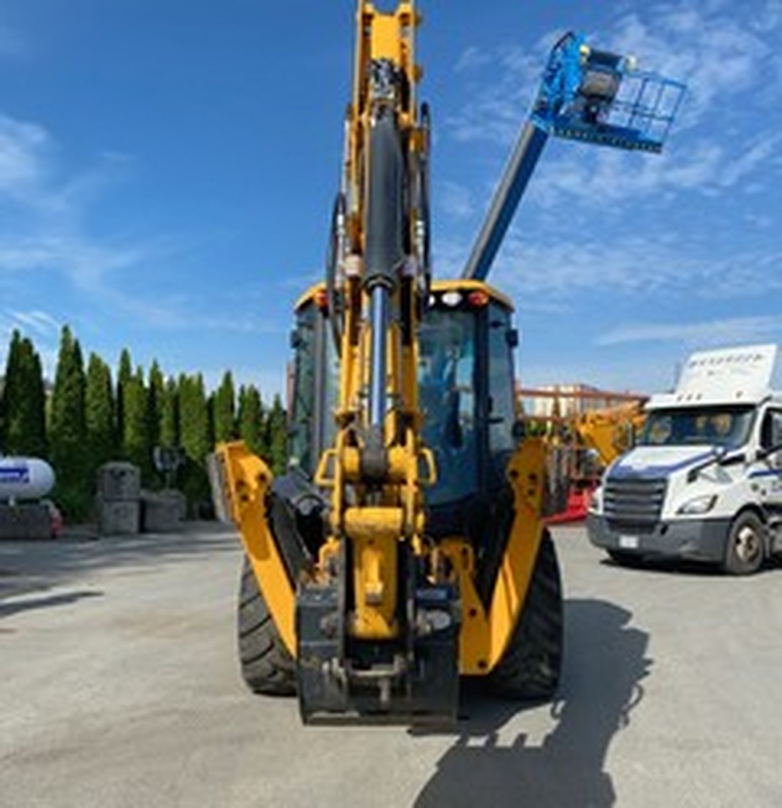2023 JCB 3CX Backhoe Loader 
