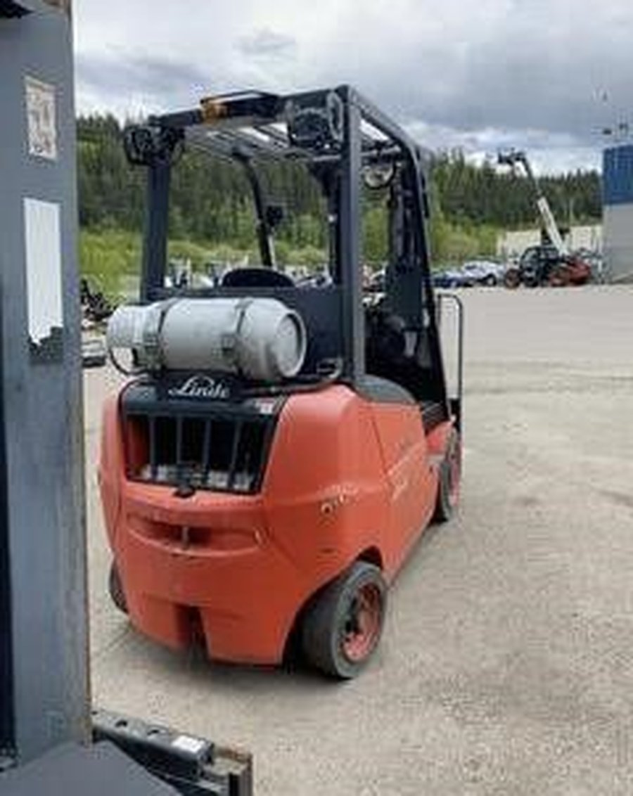 2015 Linde H25 IC Pneumatic Forklift 3-Stage 