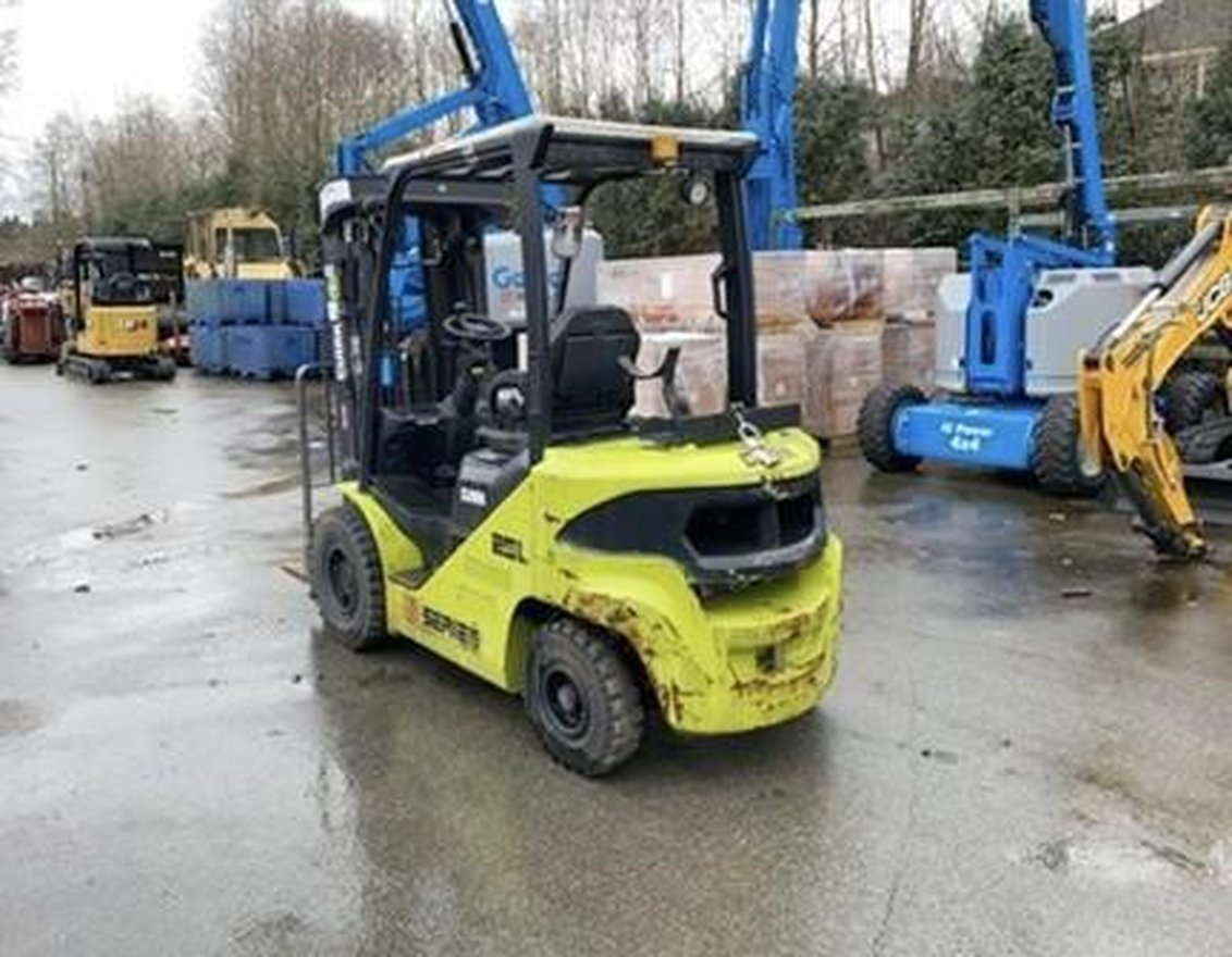 2019 Clark S25 IC Pneumatic Forklift 