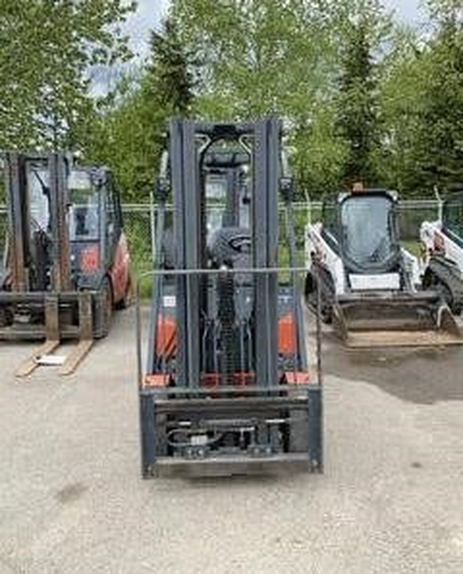 2015 Linde H25 IC Pneumatic Forklift 3-Stage 