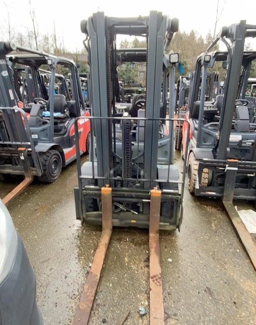 2022 Linde H25 IC Pneumatic Forklift 3-Stage 