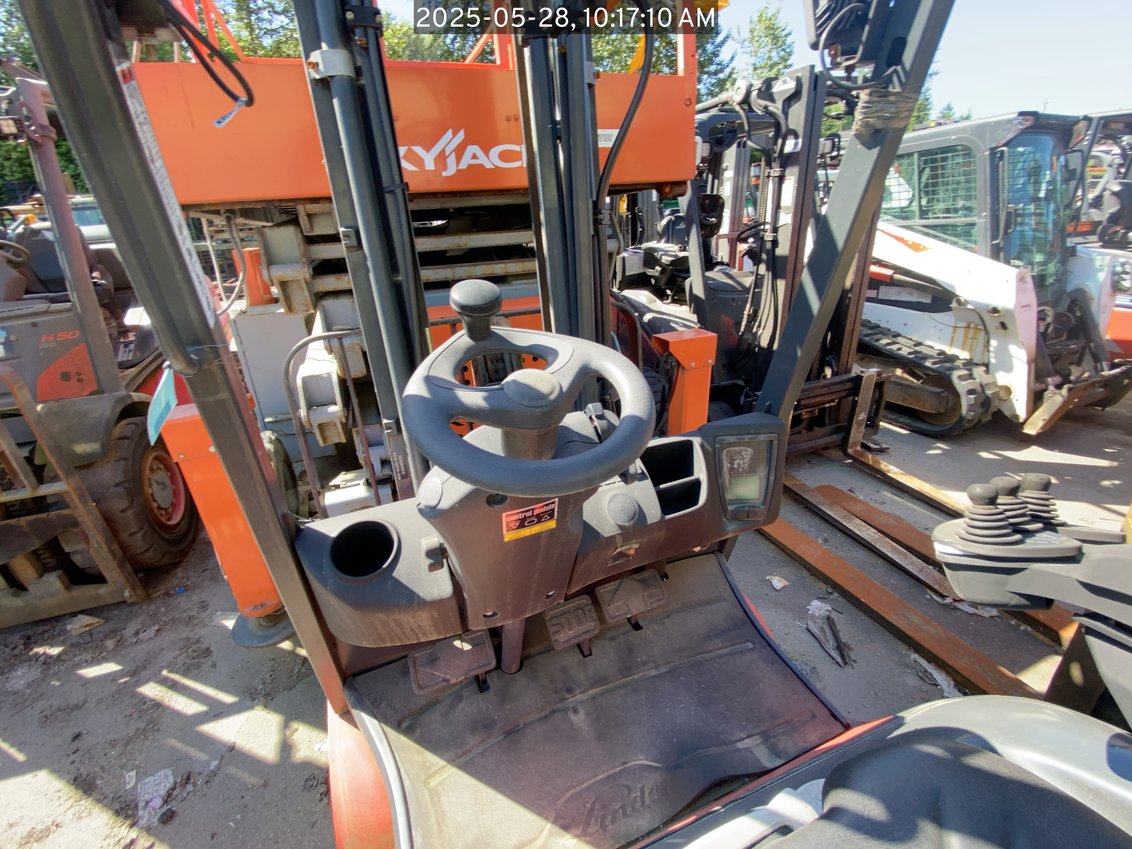 2017 Linde H25 IC Pneumatic Forklift 3-Stage 