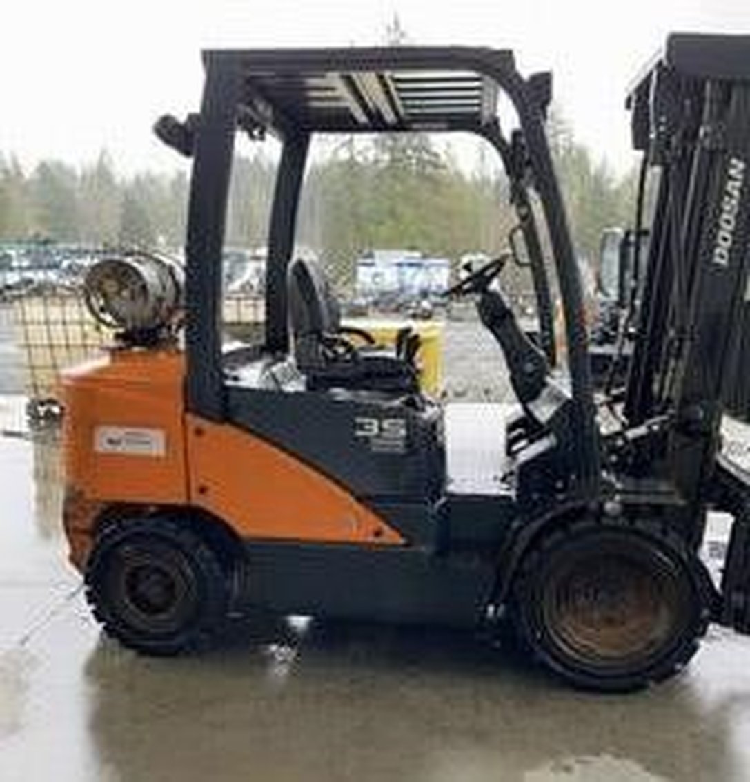 2021 Doosan G35-7 IC-Pneumatic Forklift 