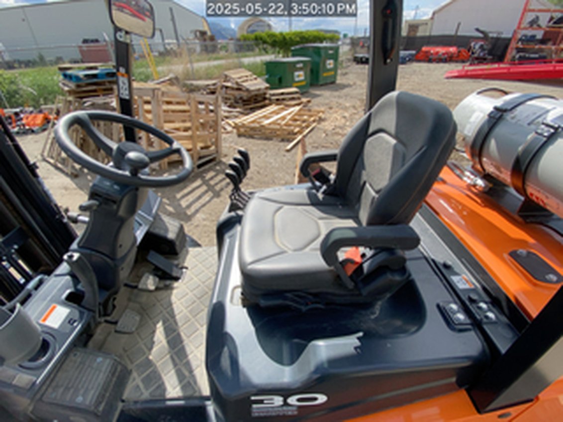 2022 Doosan G30E-5 IC Pneumatic Forklift 