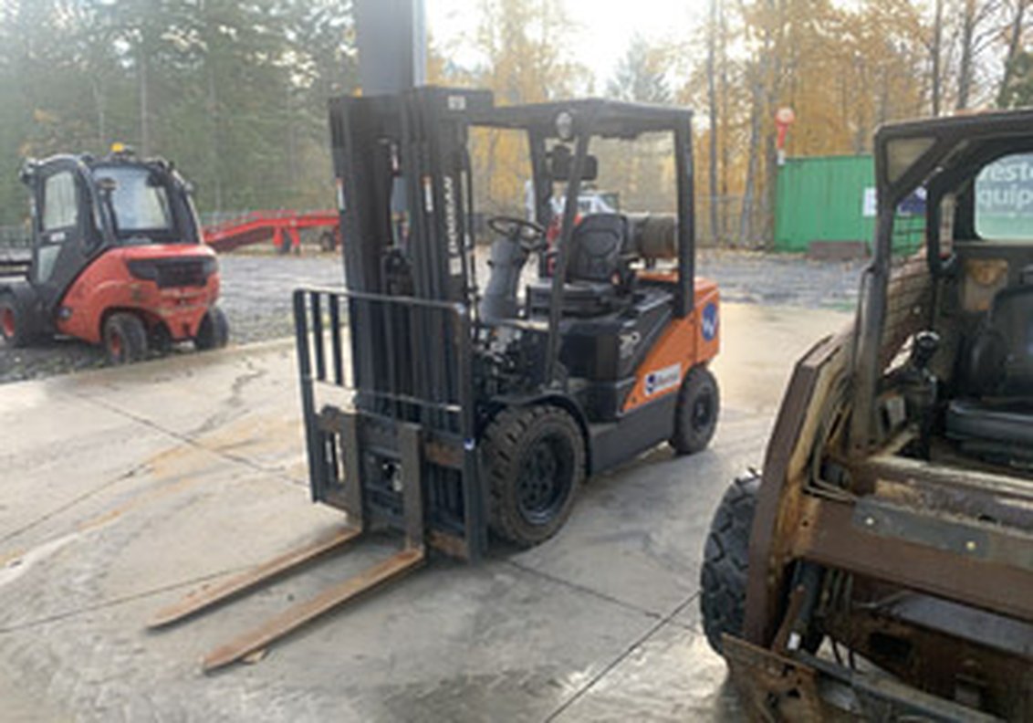 Doosan G30E-5 IC Pneumatic Forklift 