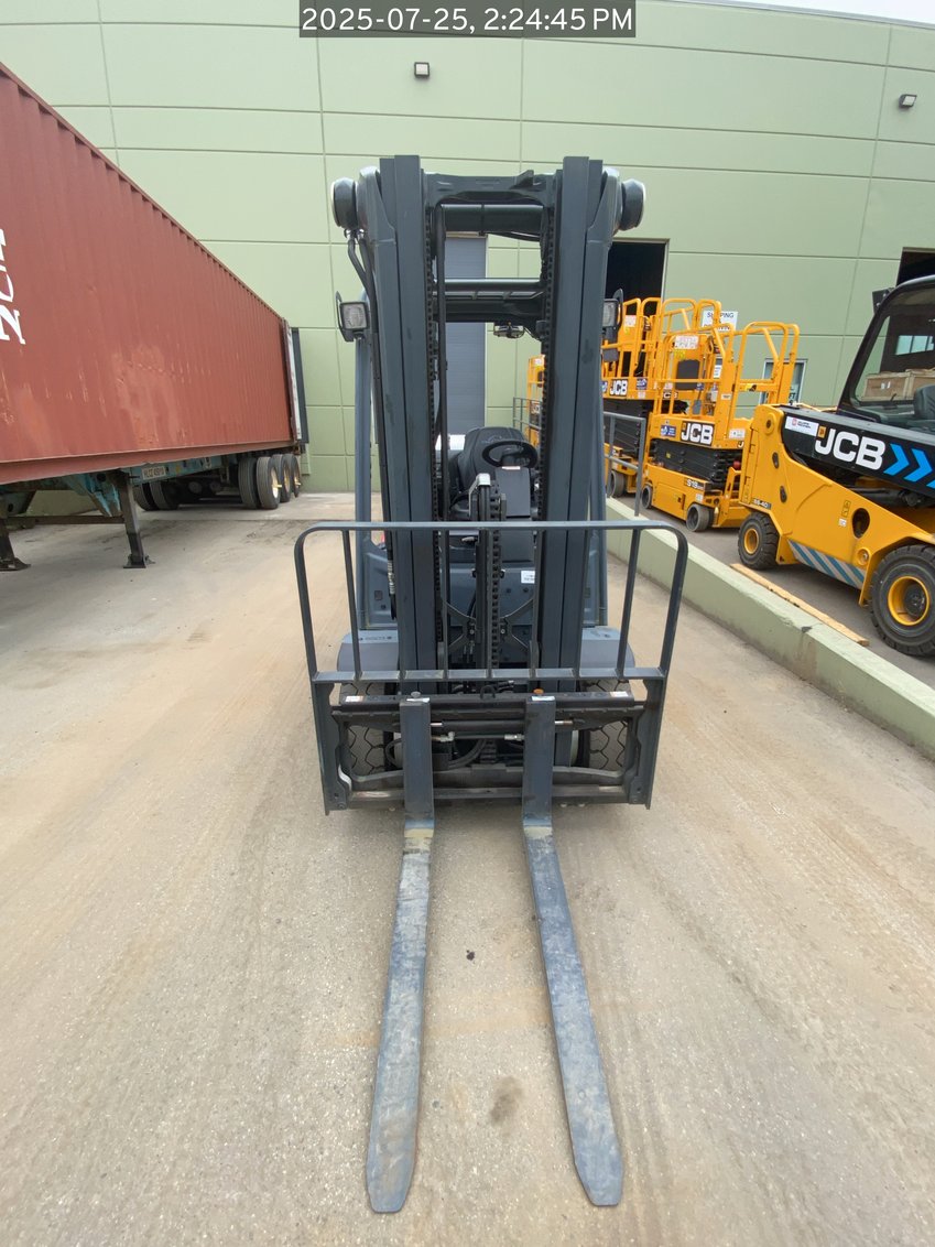Linde H25 IC Pneumatic Forklift 3-Stage 